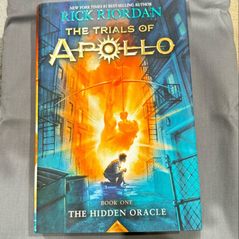 Trials of Apollo, the Book One the Hidden Oracle (Trials of Apollo, the Book One)