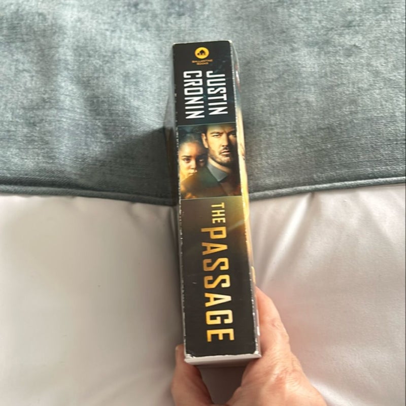 The Passage (TV Tie-In Edition)