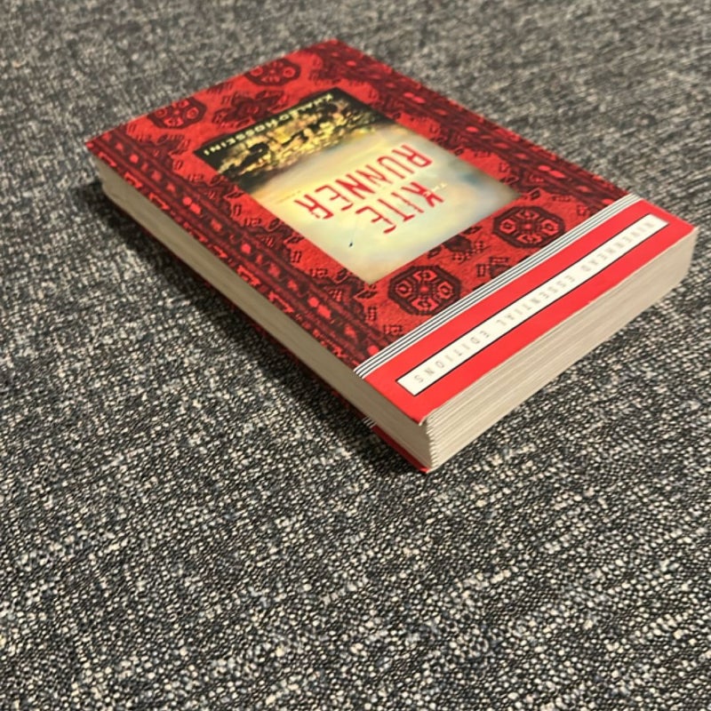 The Kite Runner (Essential Edition)