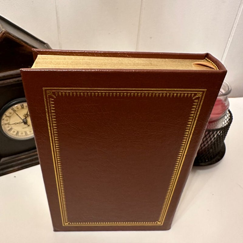 Easton Press Leather Classics “A Farewell To Arms” By Hemingway (1990) Collector’s Edition 100 Greatest books Ever Written 