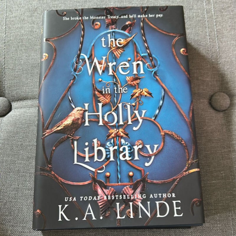 The Wren in the Holly Library (Deluxe Limited Edition)