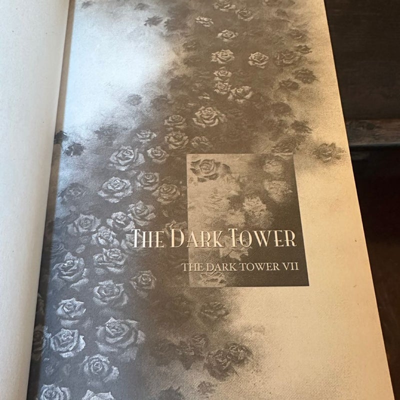 The Dark Tower VII by Stephen King 2004 US 1st Trade Edition Paper Back Book