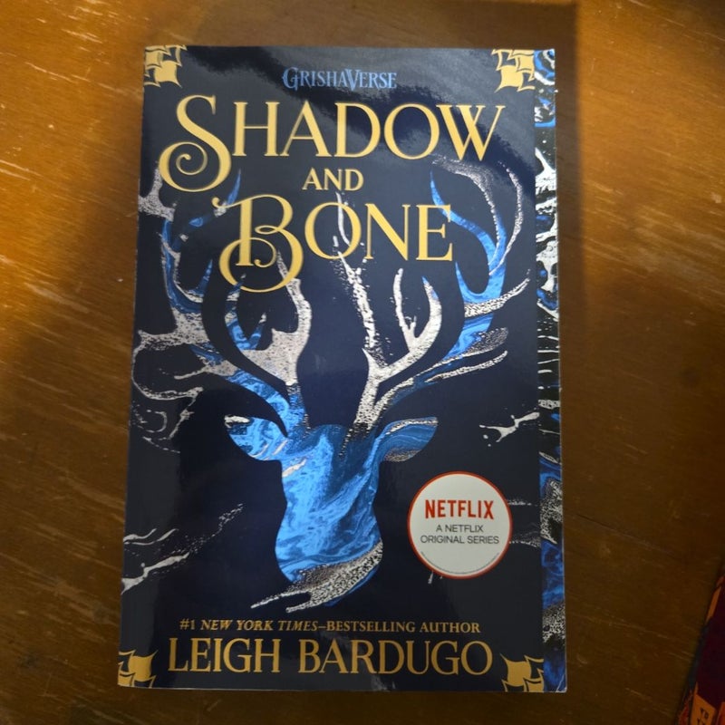 The Shadow and Bone Trilogy Boxed Set