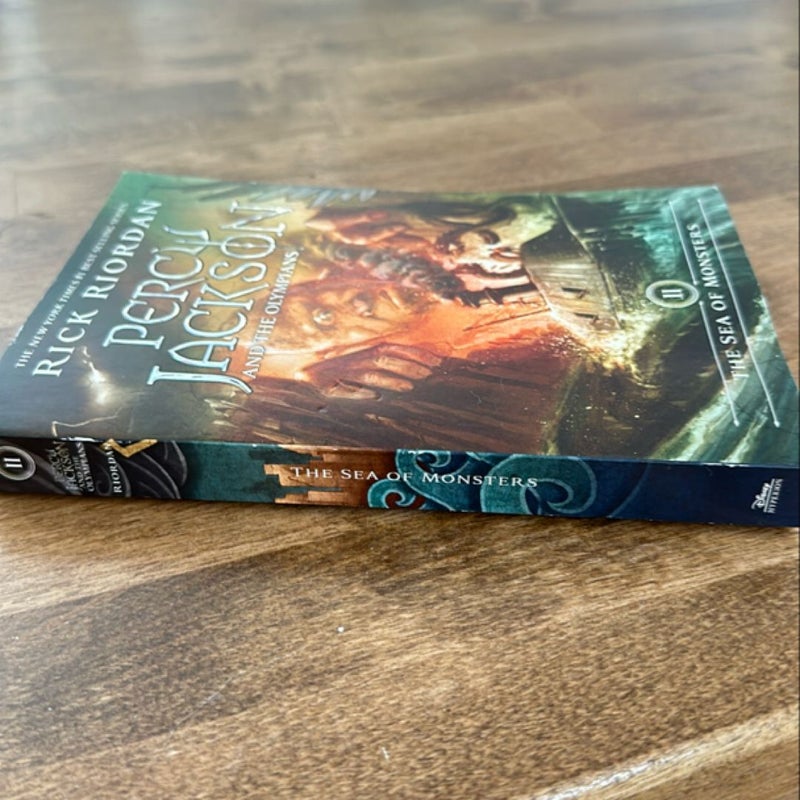 Percy Jackson and the Olympians, Book Two the Sea of Monsters (Percy Jackson and the Olympians, Book Two)