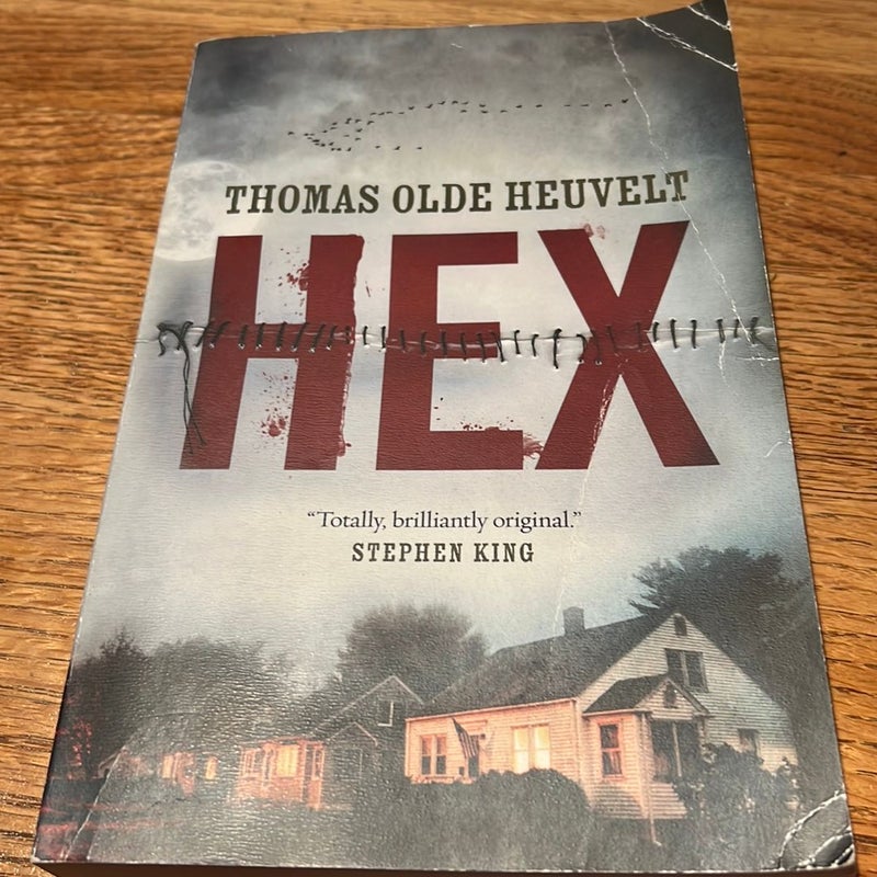 Hex by Thomas Olde Heuvelt, Paperback Pangobooks