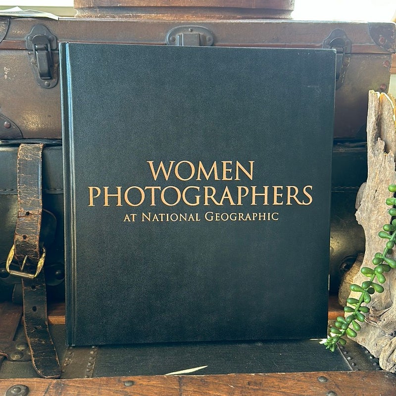 Women Photographers at National Geographic (Direct Mail Edition)