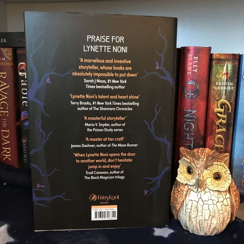 The Blood Traitor *Fairyloot* Edition