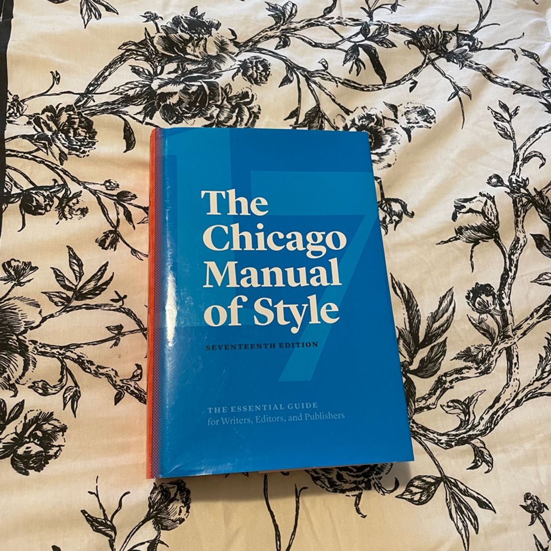 The Chicago Manual of Style, 17th Edition: The University of Chicago Press  Editorial Staff: 9780226287058: : Books