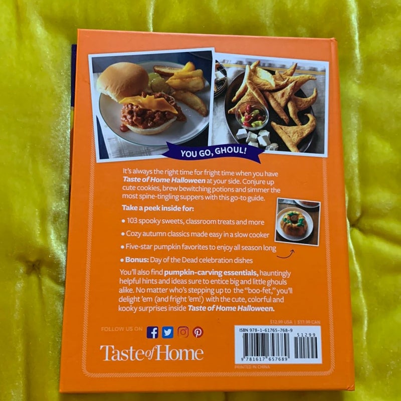 Taste of Home Halloween Mini Binder