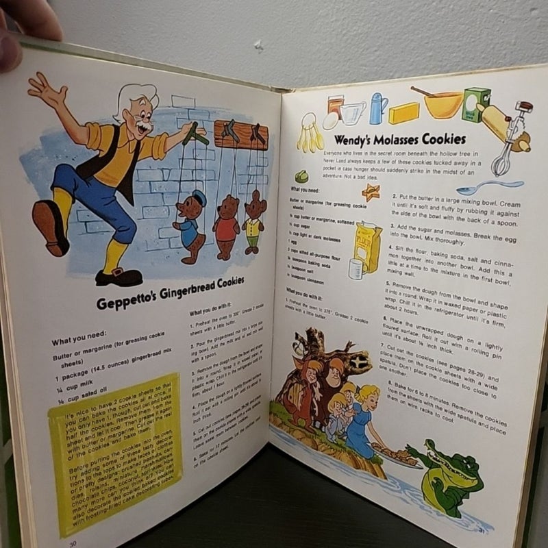 Walt Disney Mickey Mouse Cookbook 1975 Hard Cover  Golden Book Childrens Recipes