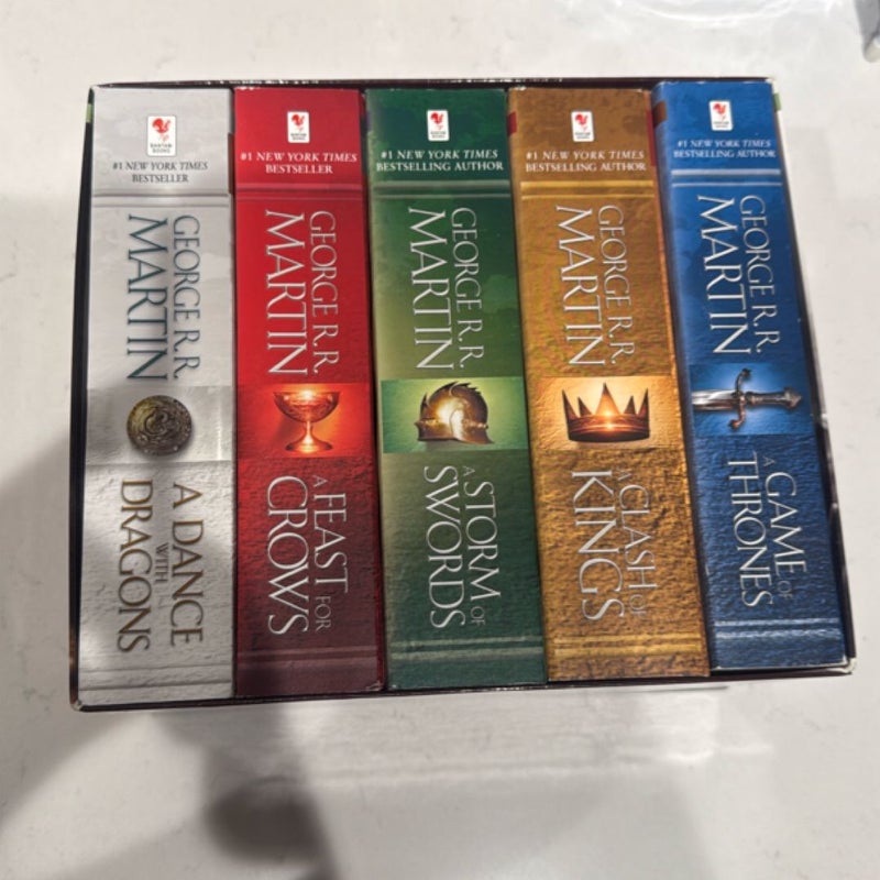 George R. R. Martin's a Game of Thrones 5-Book Boxed Set (Song of Ice and Fire Series)