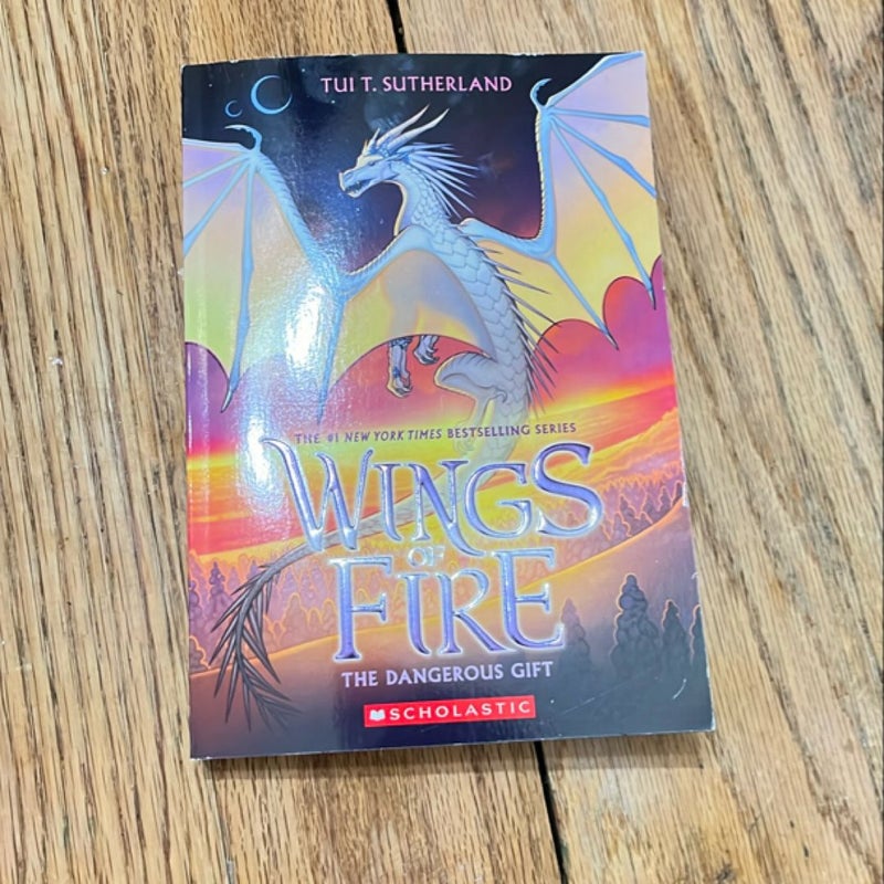 The Dangerous Gift (Wings of Fire #14)