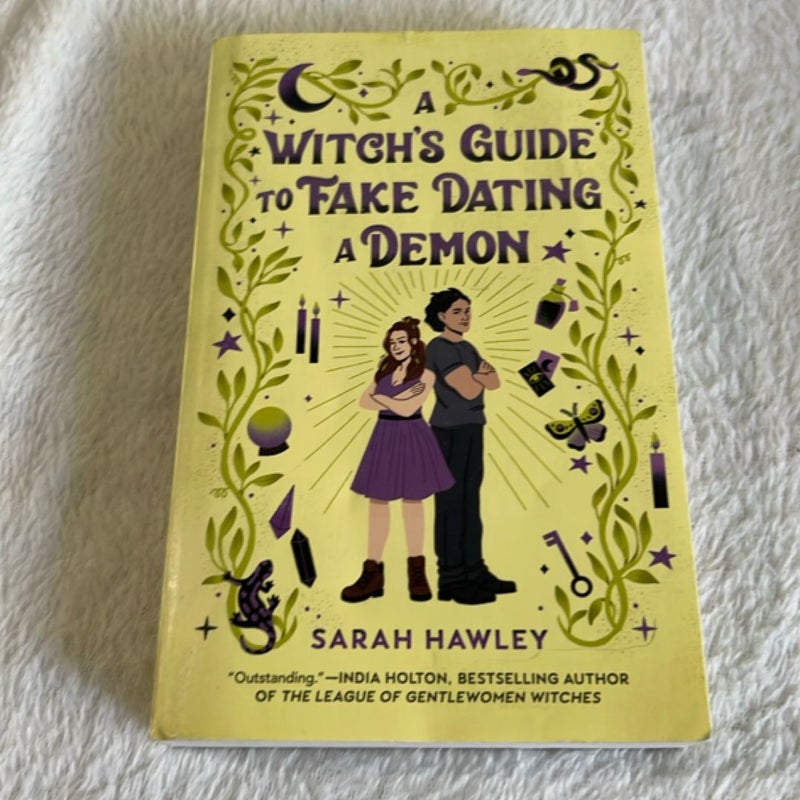 A Witch's Guide to Fake Dating a Demon