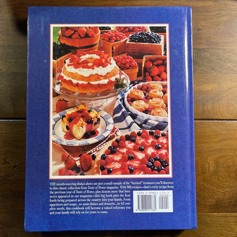 BUNDLE  of 4 Taste of Home Annual Recipes