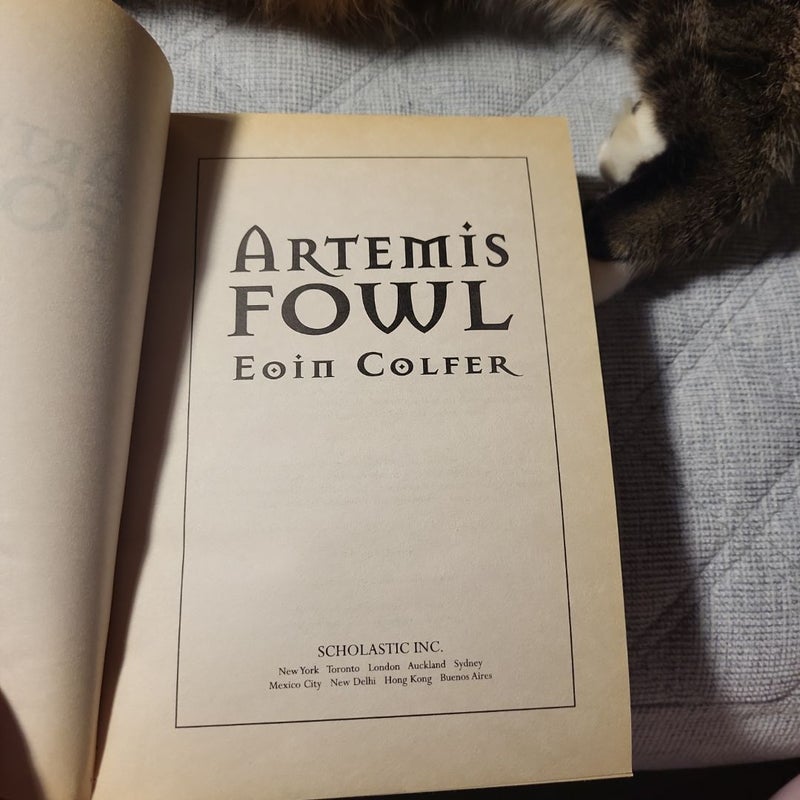 Artemis Fowl (Mass Market Edition)