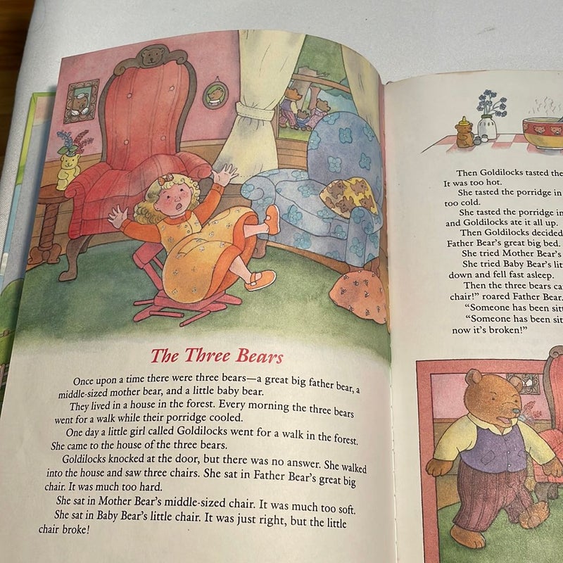 Two-Minute Fairy Tales ( Big Golden Book )