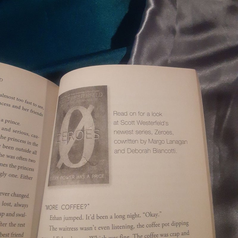 Uglies and Pretties paperback omnibus