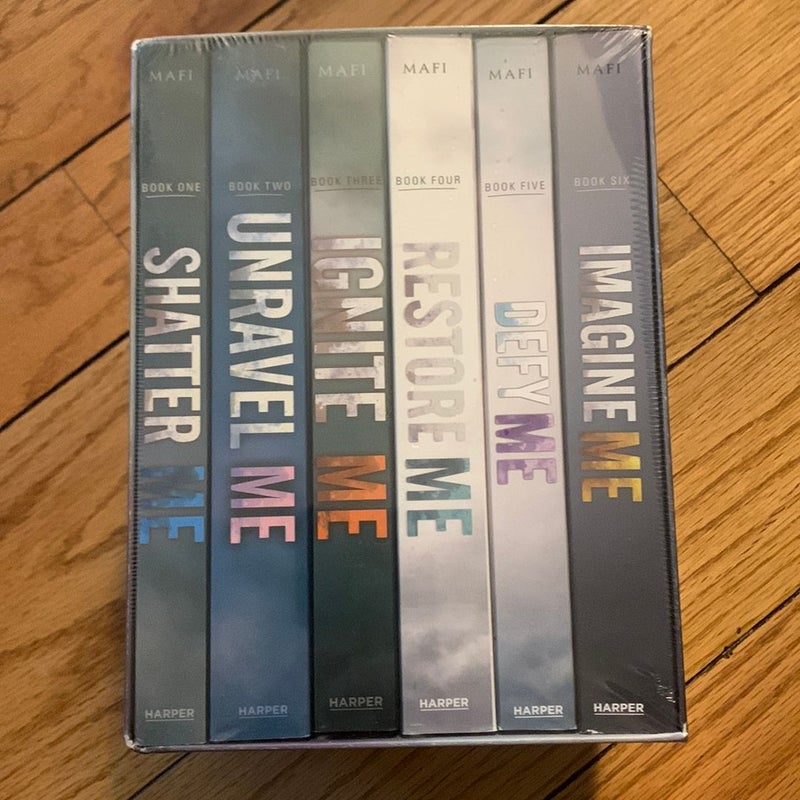 Shatter Me Series 6-Book Box Set: Shatter Me, Unravel Me, Ignite