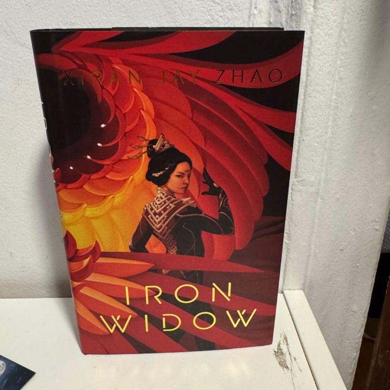 Illumicrate Iron Widow SIGNED