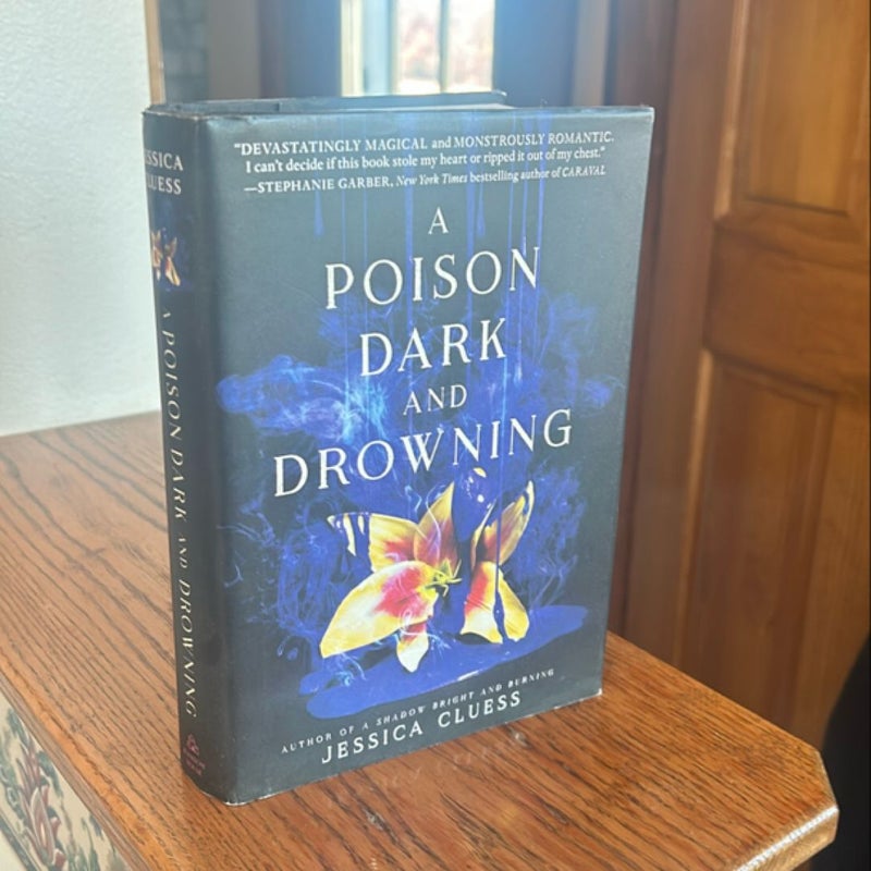 A Poison Dark and Drowning (Kingdom on Fire, Book Two)