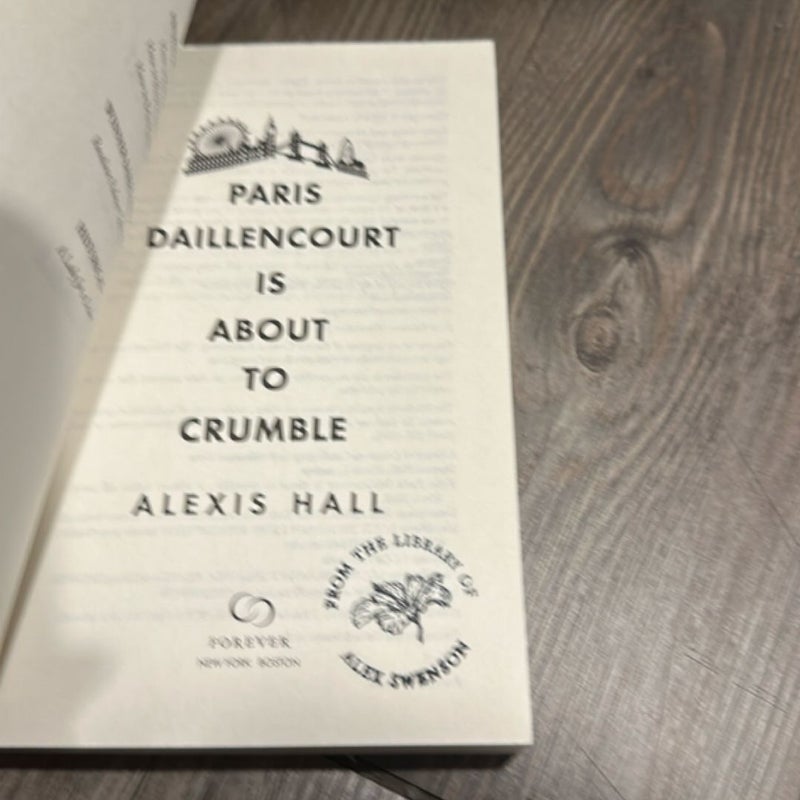 Paris Daillencourt Is about to Crumble