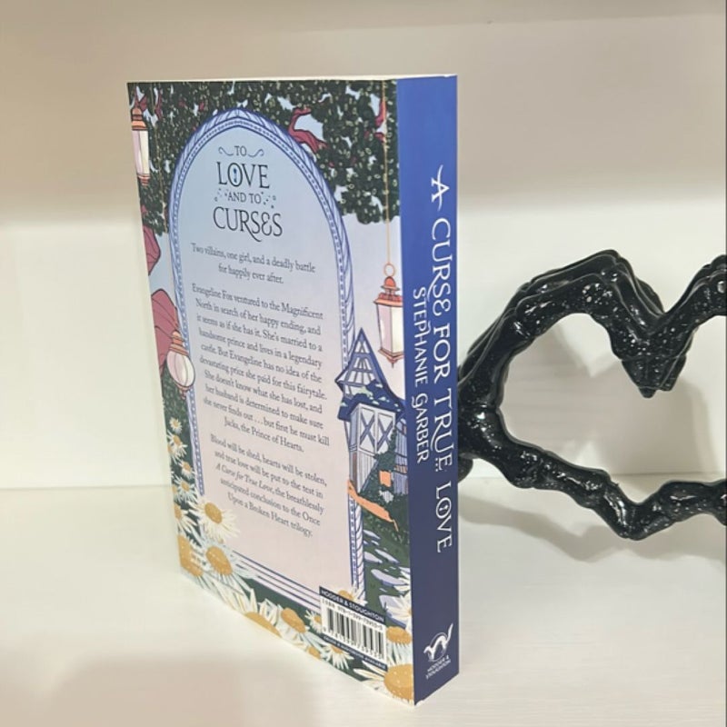 A curse for true love WATERSTONES EXCLUSIVE OOP