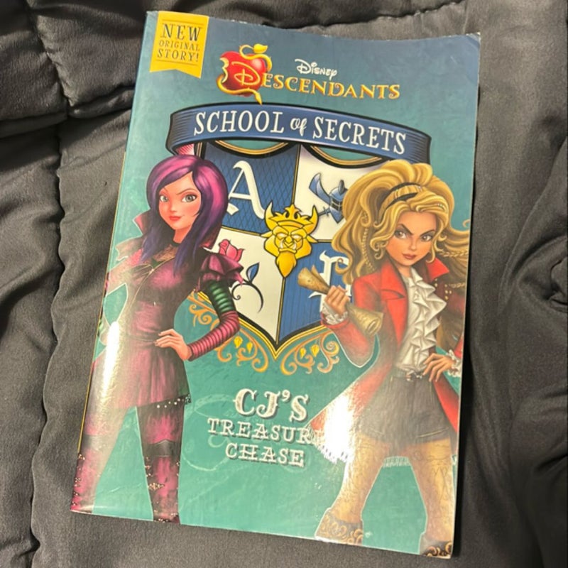 School of Secrets: CJ's Treasure Chase (Disney Descendants) (Scholastic Special Market Edition)