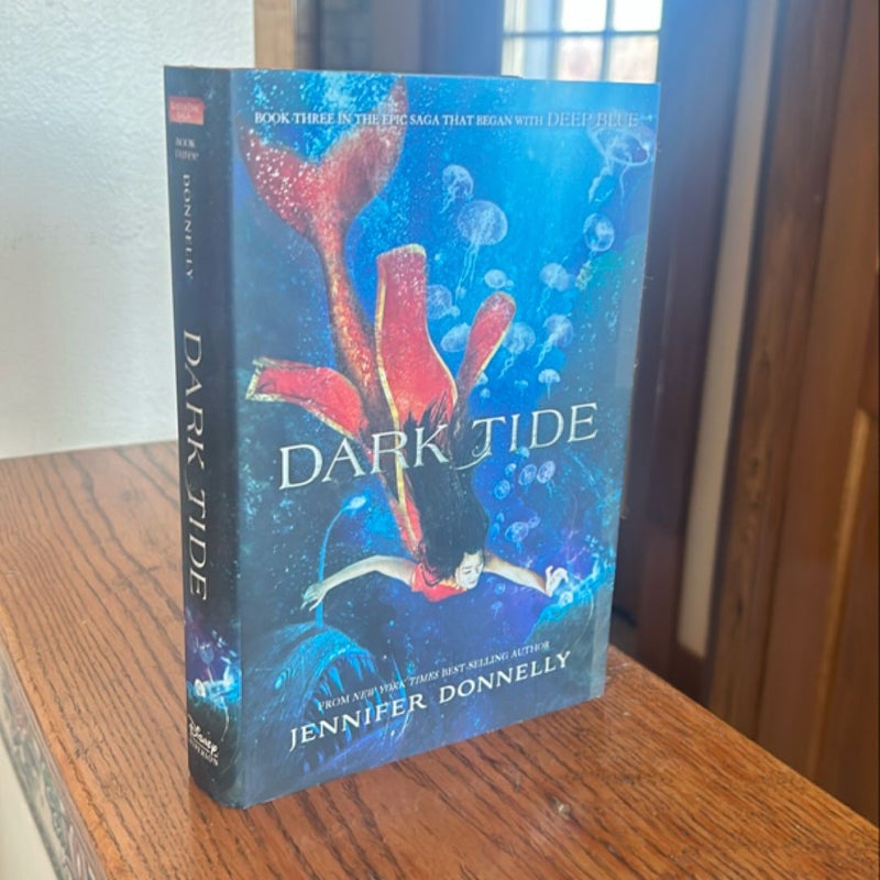 Waterfire Saga, Book Three Dark Tide (Waterfire Saga, Book Three)