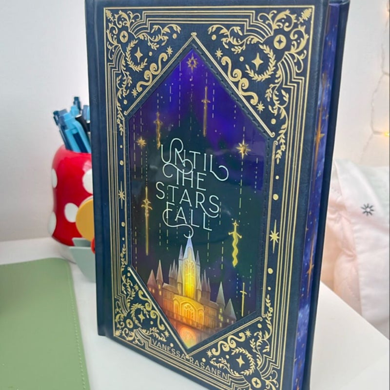 Until the stars fall (bookish box special edition with sprayed edges)