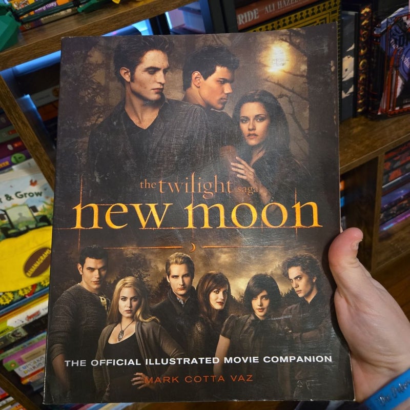 New Moon: the Official Illustrated Movie Companion