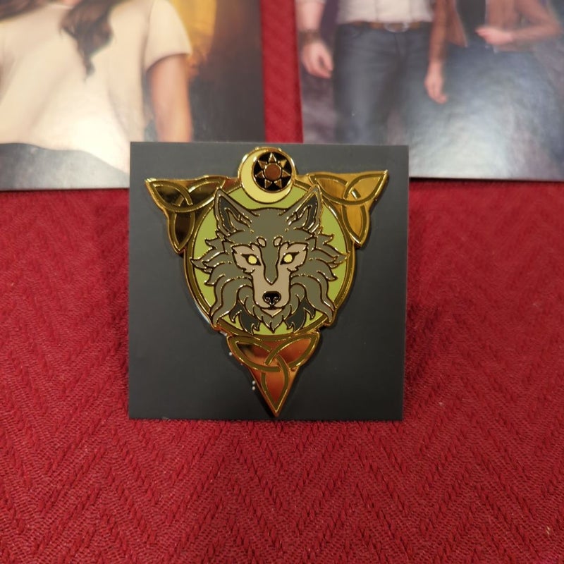 The Golden Wolf series art & book pin