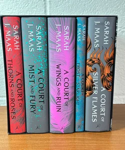 A Court of Thorns and Roses Hardcover Box Set