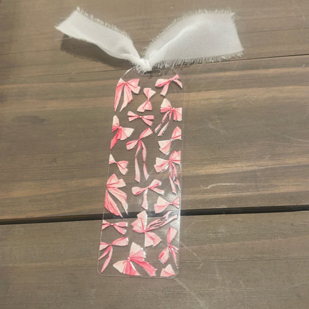 Sweetest ribbons 🤍🎀