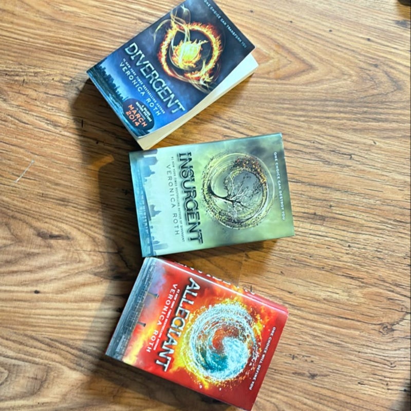 Divergent Insurgent Allegiant Lot