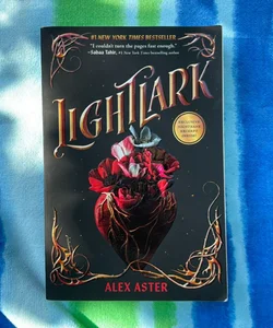 Lightlark (the Lightlark Saga Book 1)