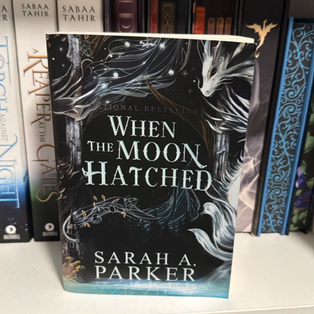 洋書 When The Moon Hatched from Page&Wick Signed* Page & Wick When the Moon Hatched by Sarah A. Parker