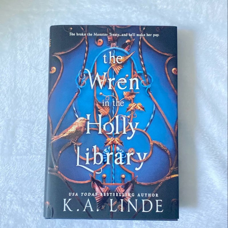 The Wren in the Holly Library (Deluxe Limited Edition)