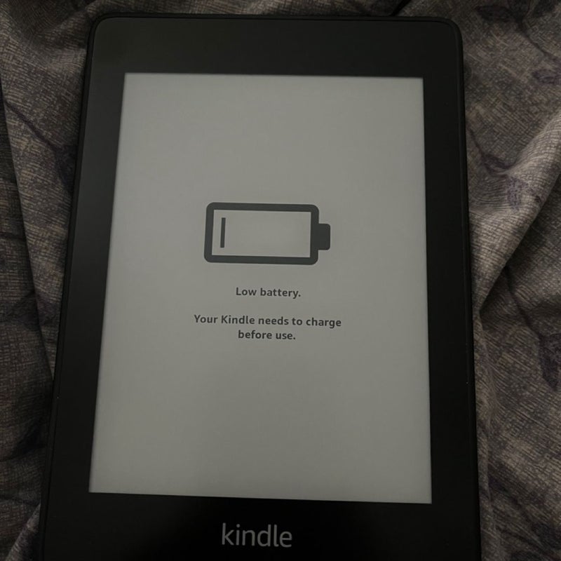 Kindle Paperwhite – (previous generation - 2018 release) Waterproof with more than 2x the Storage with case & charger 