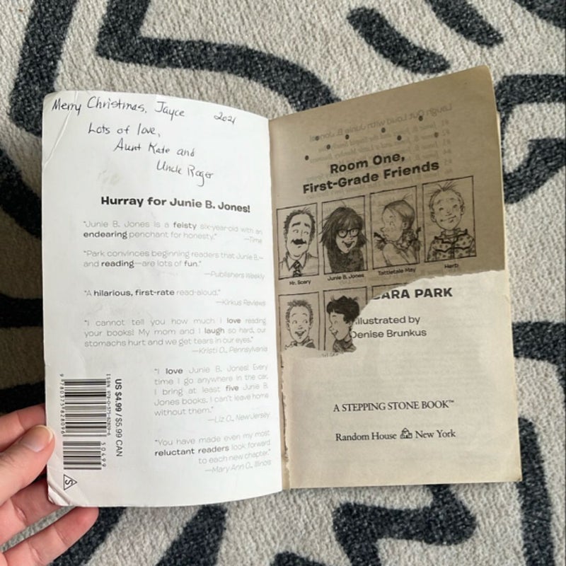 Junie B. Jones #25: Jingle Bells, Batman Smells! (P. S. So Does May. )