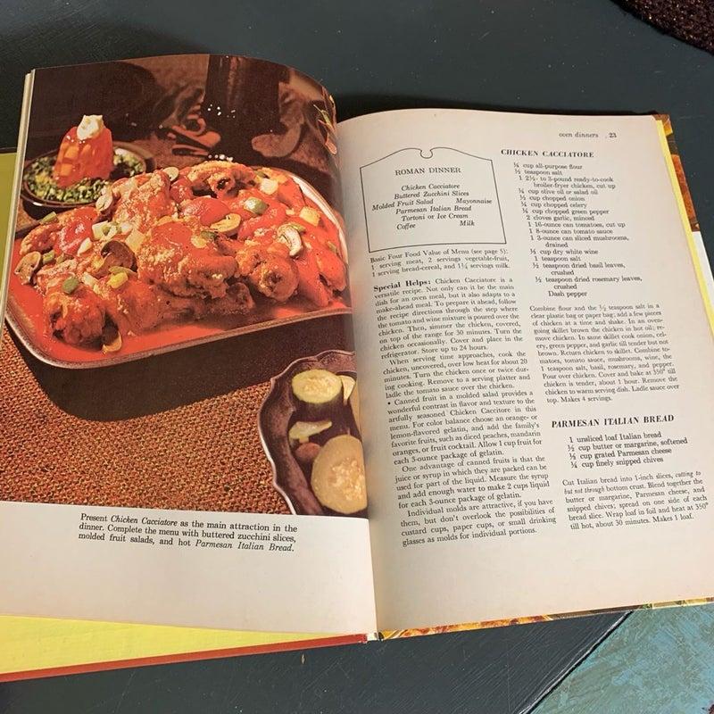 Better Homes & Gardens Menu Cookbook - 1972