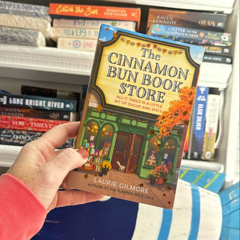 The Cinnamon Bun Book Store (Dream Harbor, Book 2)