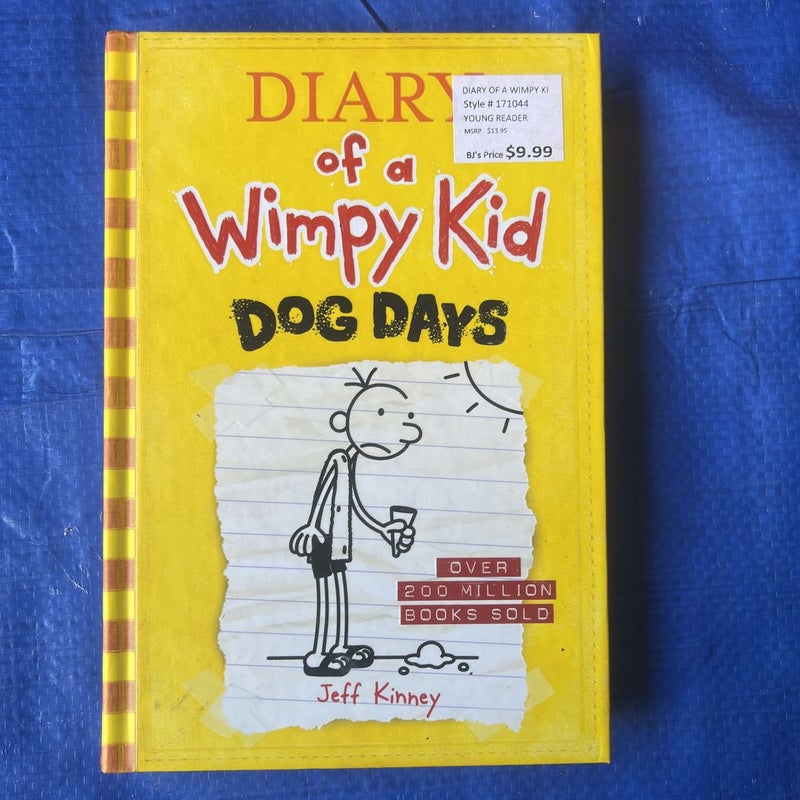 Diary of a Wimpy Kid # 4 - Dog Days by Jeff Kinney, Hardcover