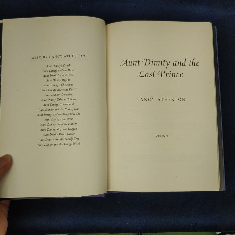 Aunt Dimity and the Lost Prince (First ed)