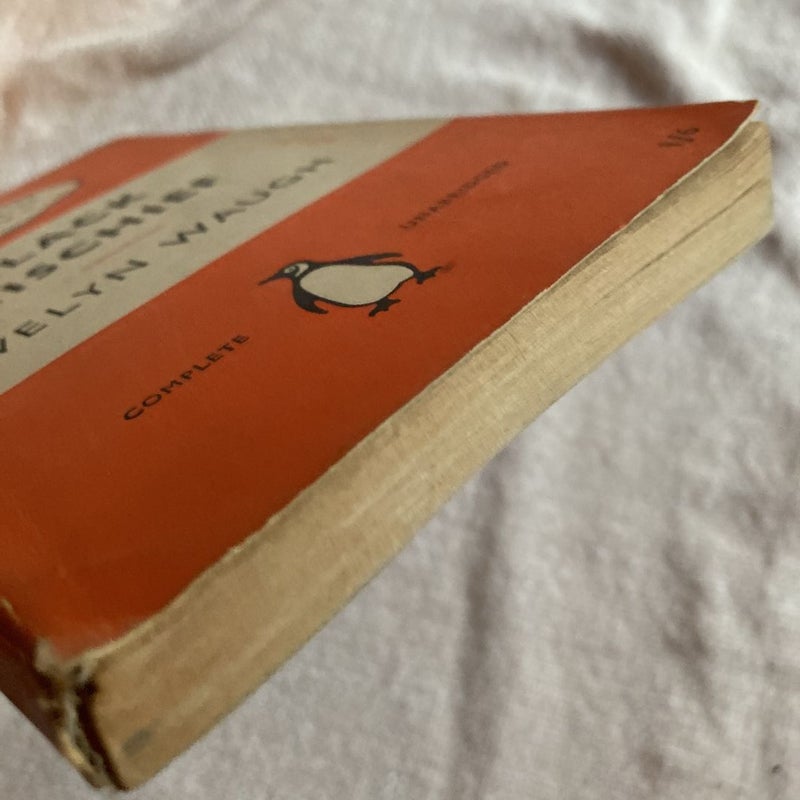 Black Mischief — vintage Penguin Books Classics