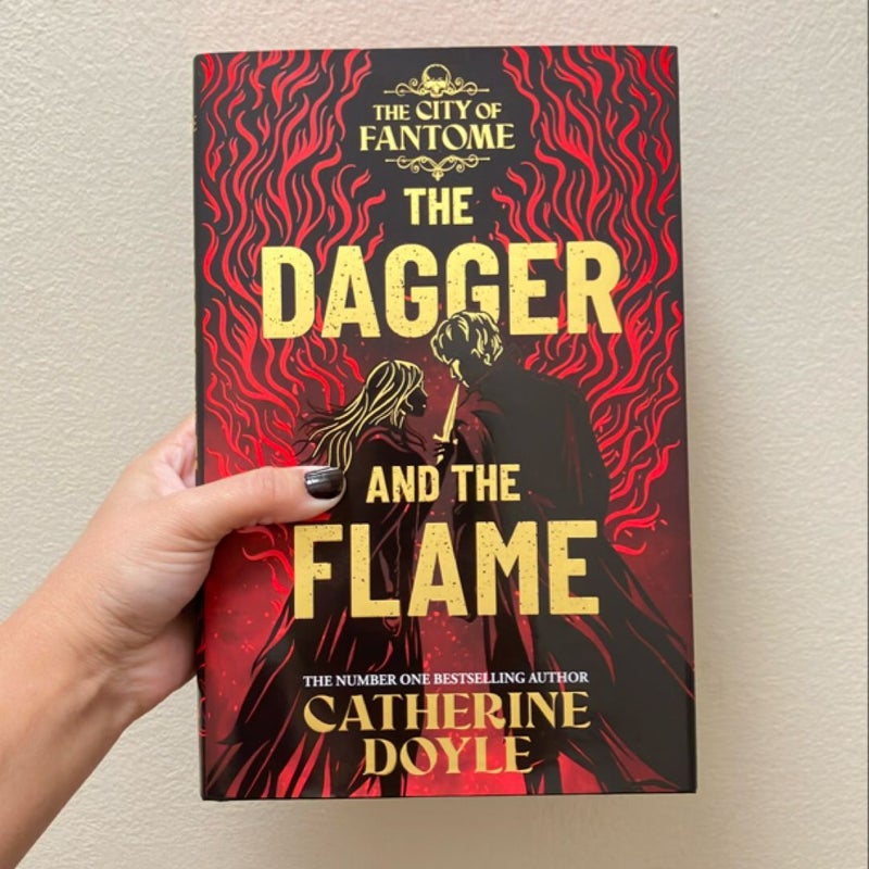 The Dagger And The Flame Fairyloot edition