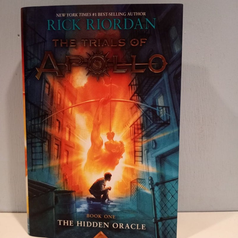 Trials of Apollo, the Book One the Hidden Oracle (Trials of Apollo, the Book One)