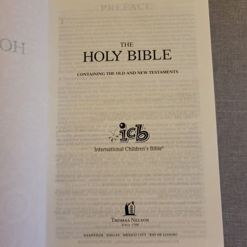 Hardcover Sequin Bible Sparkles ICB