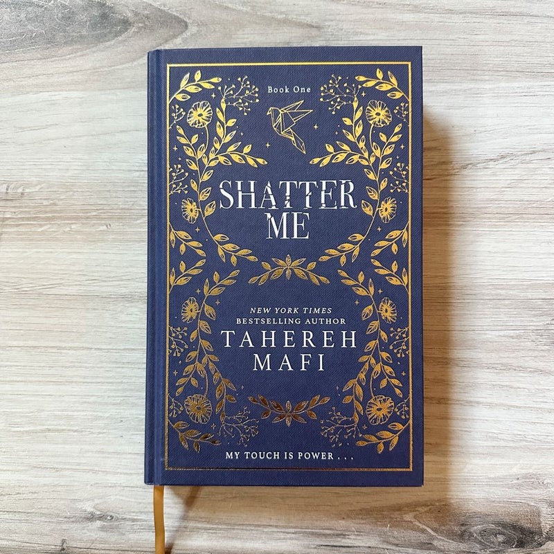 Shatter Me (Waterstones Exclusive)