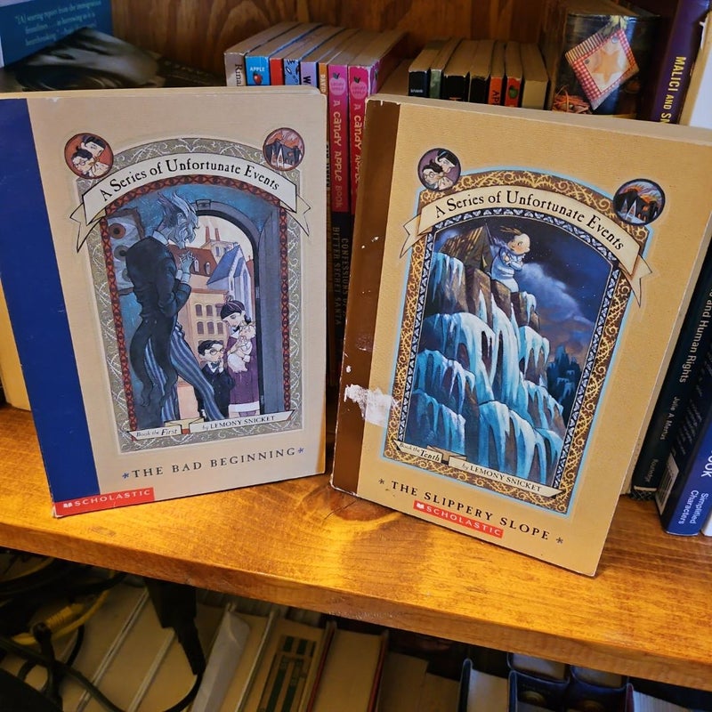 A series of unfortunate events book 1 and 10