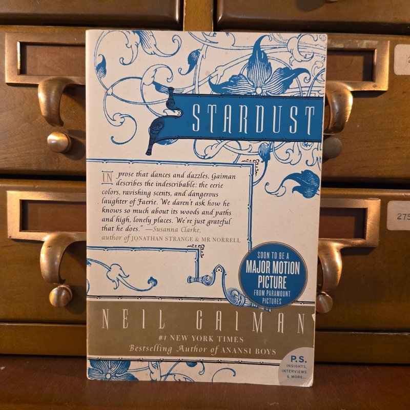 Stardust by Neil Gaiman, Paperback | Pangobooks